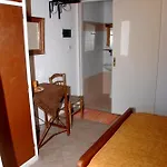 Apartment Pansion Limni *