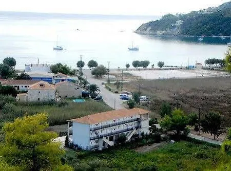 Pansion Limni * Keri